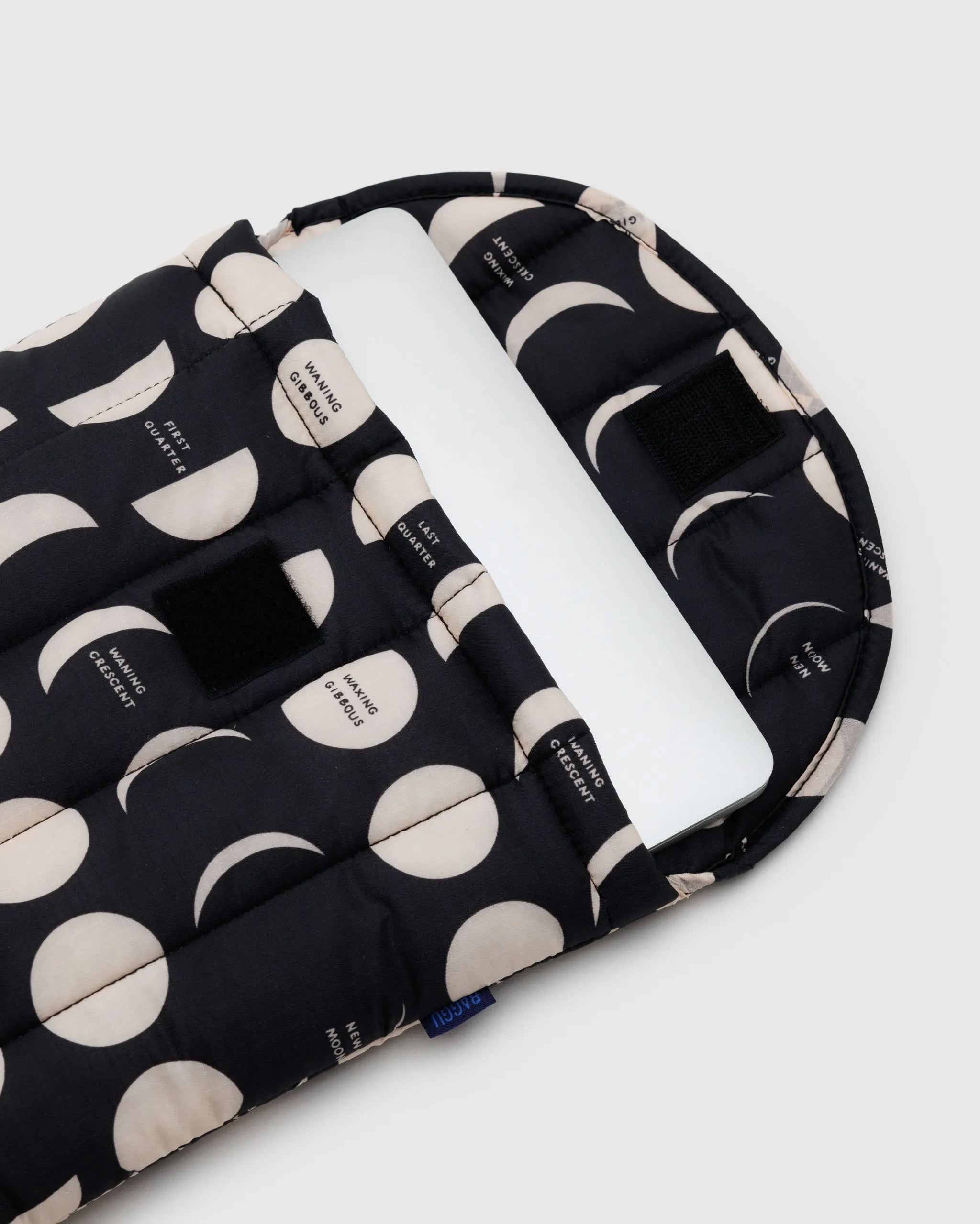 BAGGU Puffy Laptop Sleeve Moon