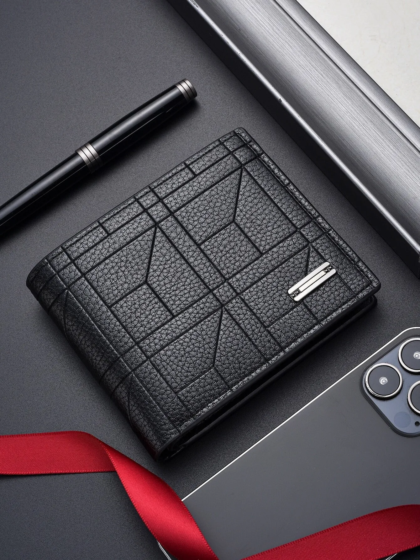 Korean-Style Fashionable Men Short Wallet, Classic Horizontal Design With Large Capacity And Multiple Card Slots For Business