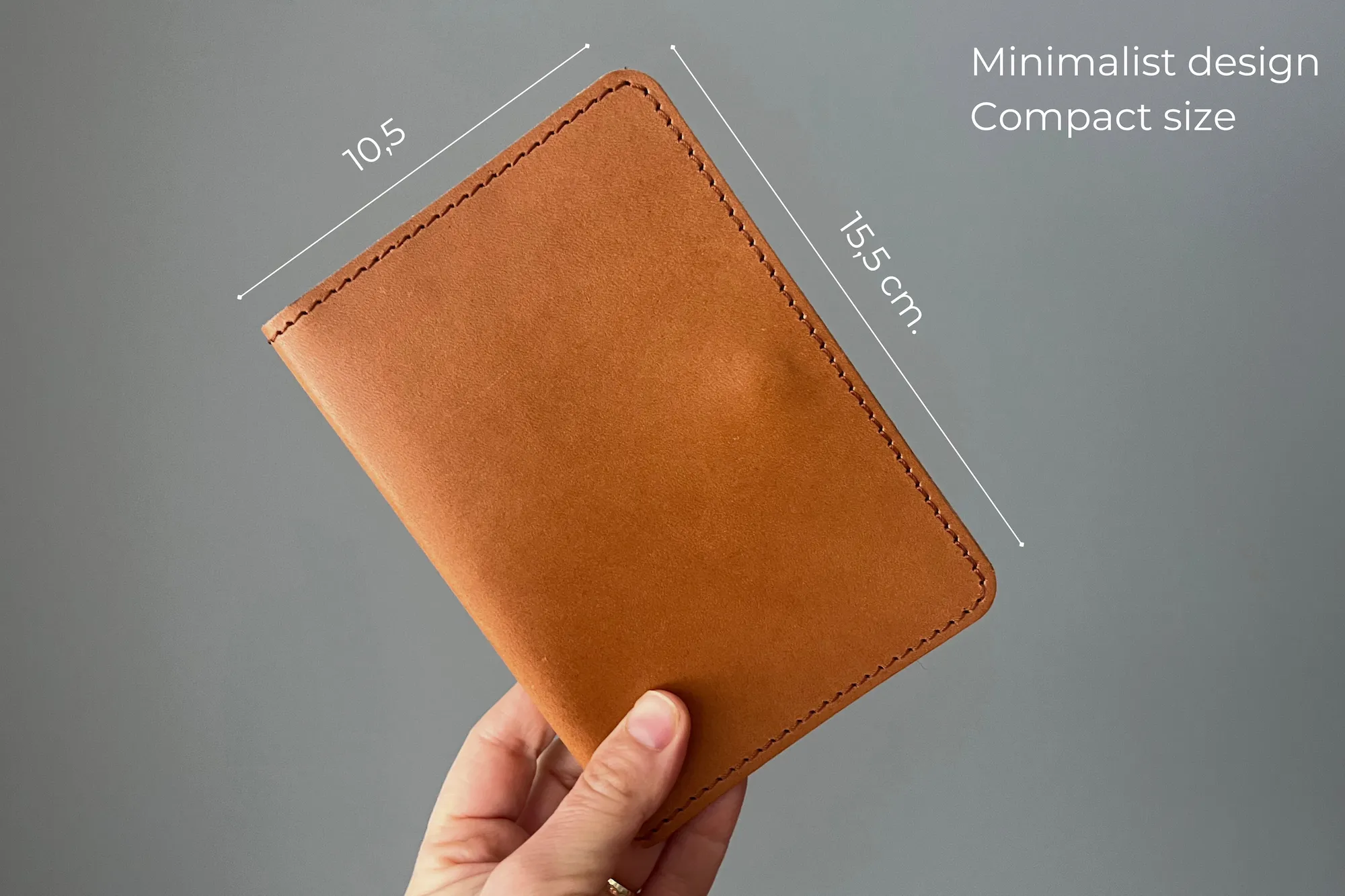 Leather Passport Case with AirTag/ Vegetable tanned