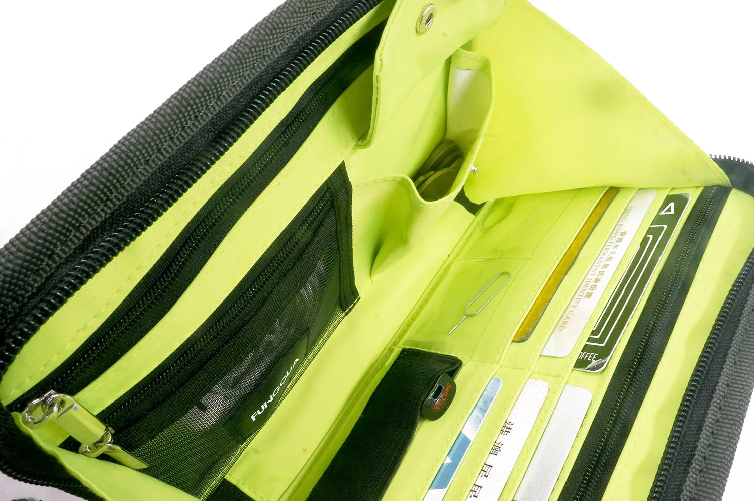 <A 000a001m06> Fungolia Gen2 Passport Holder <B>Regular Size</B> (Green/Neon Yellow)