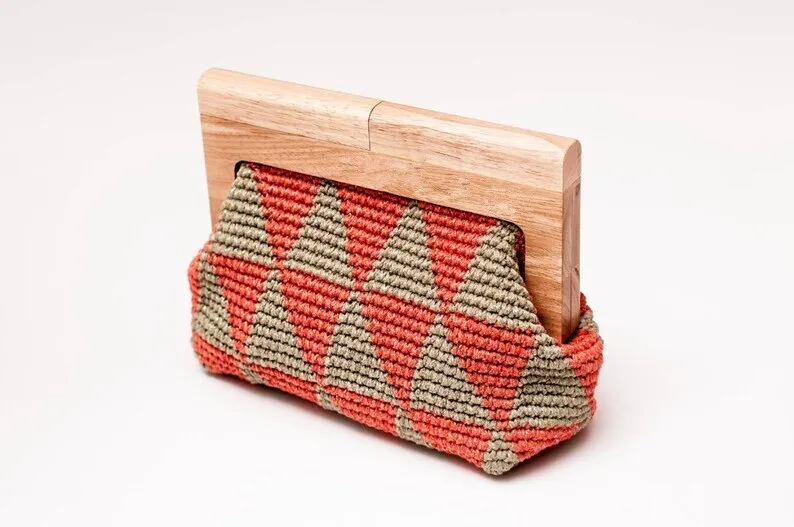 TEEK - Crochet Wood Grip Handbag