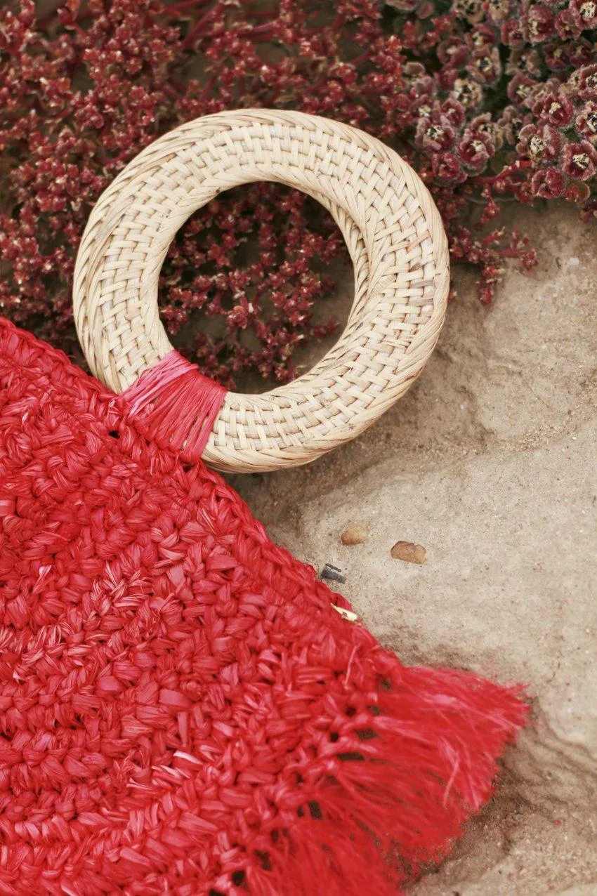 Warrior Raffia Straw Bag in Red