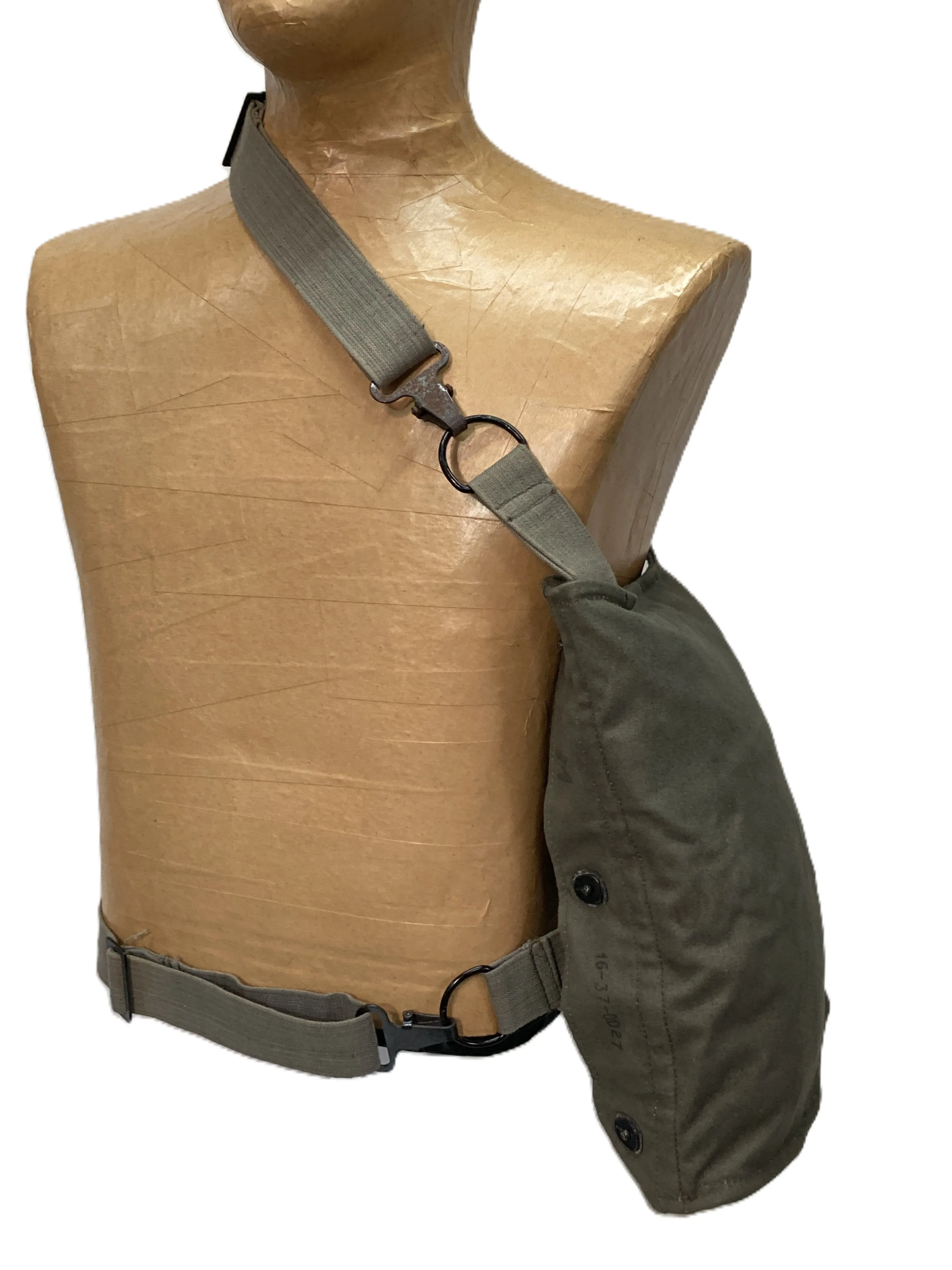 Yugoslavian M59 Gas Mask Bag Carrier